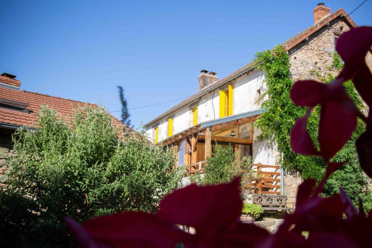 Les Soleils Bed & Breakfast Mérinchal Eksteriør bilde